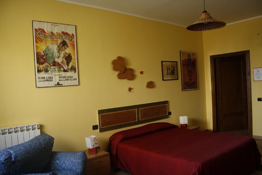 Le Storie Di Bambu Guest House แตร์นี ห้อง รูปภาพ